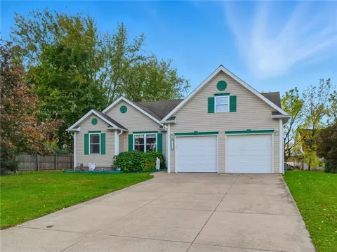4716 Cedar Dr, North East, PA 16428
