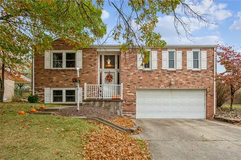 1898 Diane Merle Dr, North Huntingdon, PA 15642
