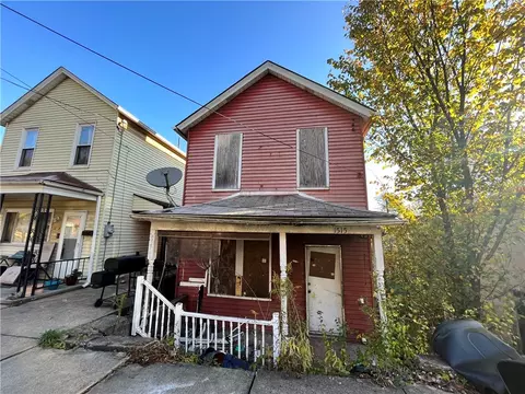Exterior - 1515 Ridge Ave, Braddock, PA 15104 photo 2 of 2
