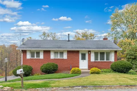 48 Mark Dr, Delmont, PA 15626