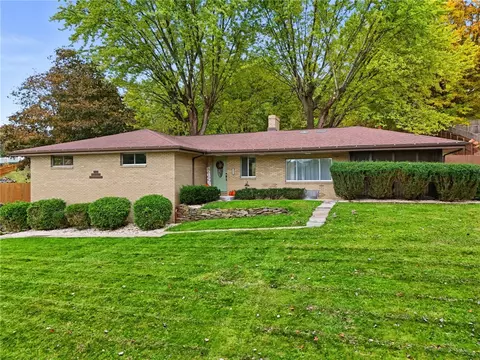 1215 Denning Way, North Versailles, PA 15137