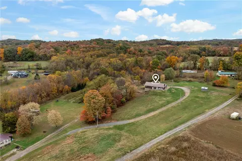137 Wohl Ln, Smithton, PA 15479