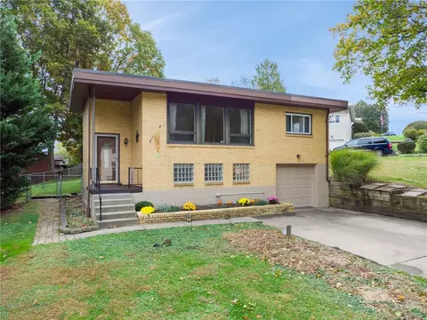 3608 Rosebriar Ave, Glenshaw, PA 15116