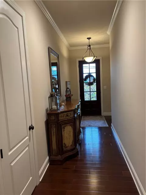 Entry Way - 610 Caruthers Ln, Irwin, PA 15642 photo 2 of 2