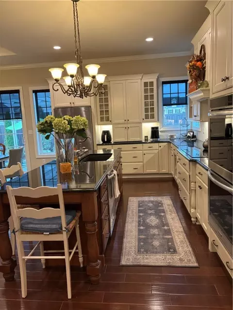 Kitchen - 610 Caruthers Ln, Irwin, PA 15642 photo 2 of 5