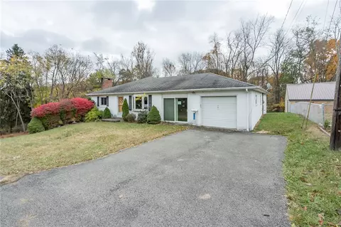 115 Acadia Ln, Apollo, PA 15613
