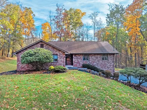 4677 Hilty Rd, Murrysville, PA 15668