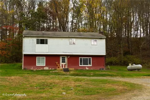 224 Blystone Rd, Creekside, PA 15732