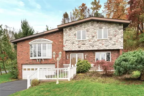 735 Harrison City Rd, Trafford, PA 15085