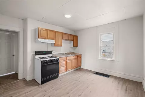 405 Main St, Coraopolis, PA 15108 photo 6