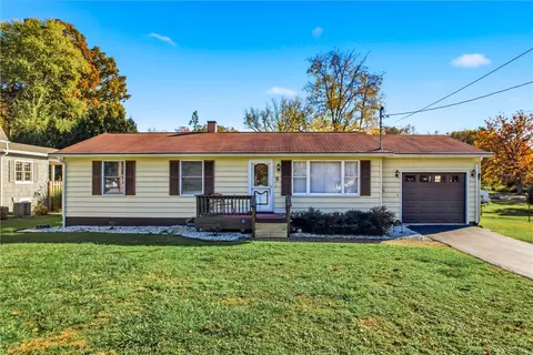 8 Cora St, Greenville, PA 16125