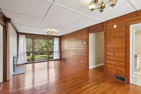 Living - 4561 S School Rd, Export, PA 15632 photo 5 of 12