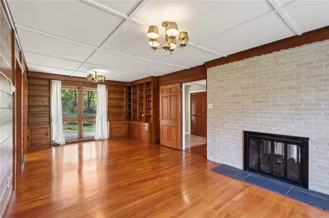 Living - 4561 S School Rd, Export, PA 15632 photo 6 of 12