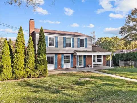 172 Edgewood Dr, Mcmurray, PA 15317