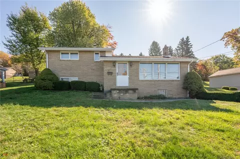 217 W 6th Ave, Derry, PA 15627