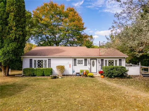 105 W Liberty Rd, Slippery Rock, PA 16057