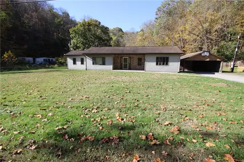 194 Houston Run Rd, Finleyville, PA 15332