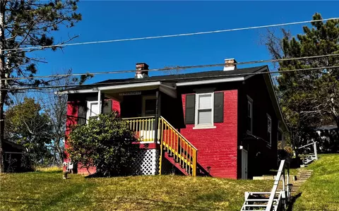 70 Mancha St, Eighty Four, PA 15330