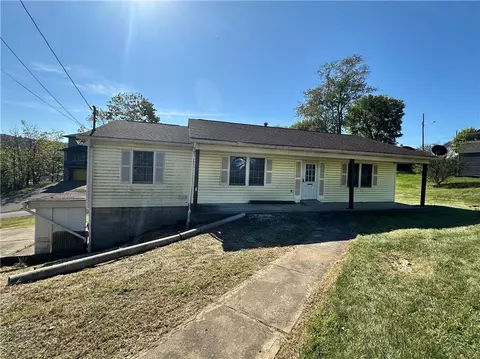 100 Belmont Ave, Meadowlands, PA 15347