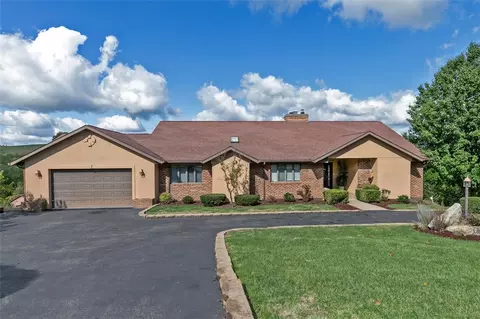 4050 Adelaide Hls, Connellsville, PA 15425