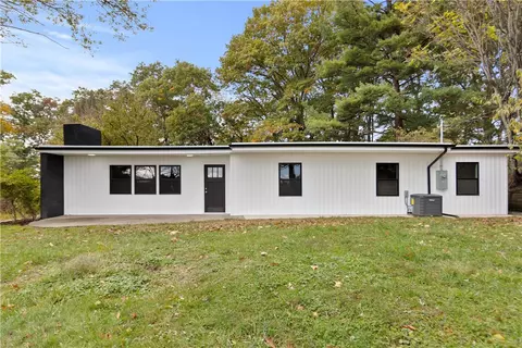 665 Hillcrest Ave, Waynesburg, PA 15370