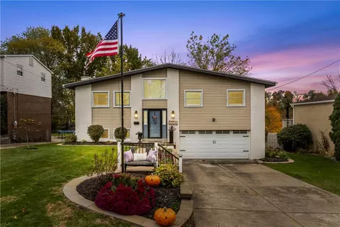 4426 Helmar Dr, Monroeville, PA 15146
