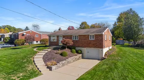 102 Valleyvale Dr, Pittsburgh, PA 15209