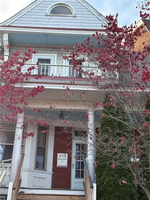 998 Greenfield Ave, Pittsburgh, PA 15217