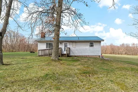 150 Jo Deener Dr, Zelienople, PA 16063