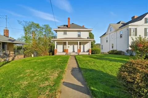 305 Sheppard Ave, Charleroi, PA 15022