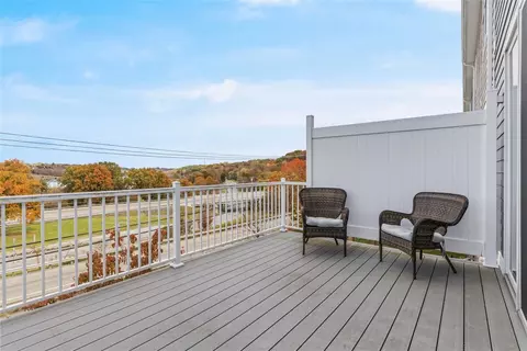 Exterior - 403 Walnut Ct, Pittsburgh, PA 15237 photo 4 of 5