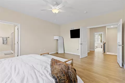 Bedroom - 403 Walnut Ct, Pittsburgh, PA 15237 photo 3 of 8