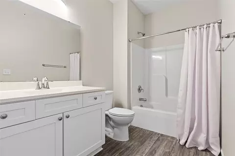 Bath - 403 Walnut Ct, Pittsburgh, PA 15237 photo 5 of 5