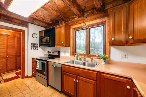 142 Cashdollar Rd, Mars, PA 16046 photo 14