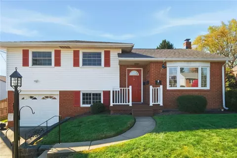 3152 Ben Davis Ave, New Kensington, PA 15068