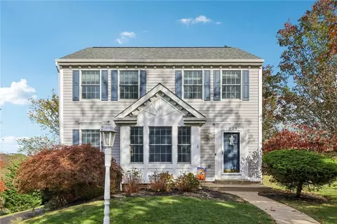 1023 Woodridge Dr, Canonsburg, PA 15317