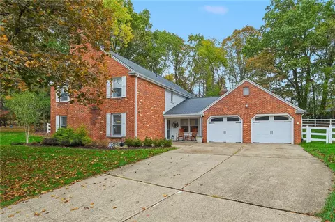 2310 Colony Ct, Pittsburgh, PA 15237