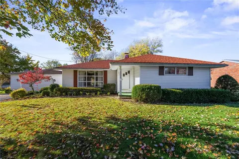 8324 Lamor Rd, Mercer, PA 16137