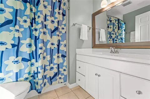 Bath - 1256 Manor Dr, Pittsburgh, PA 15241 photo 3 of 4