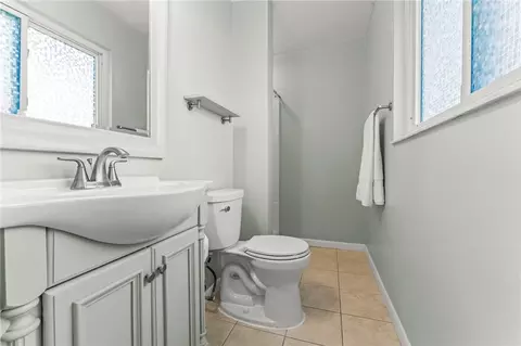 Bath - 1256 Manor Dr, Pittsburgh, PA 15241 photo 2 of 4