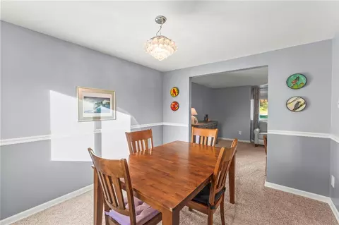 Dining - 1256 Manor Dr, Pittsburgh, PA 15241 photo 2 of 2