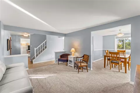 Living - 1256 Manor Dr, Pittsburgh, PA 15241 photo 3 of 5
