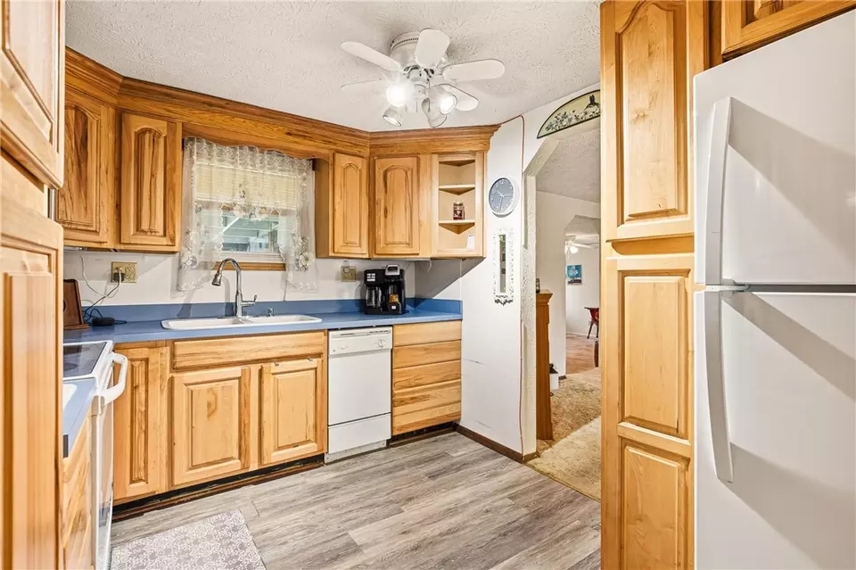  134 Evergreen Dr, Somerset, PA 15501 photo 9