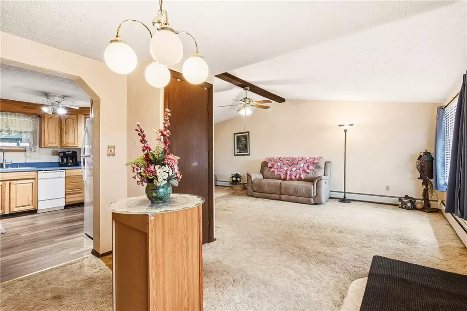  134 Evergreen Dr, Somerset, PA 15501 photo 7