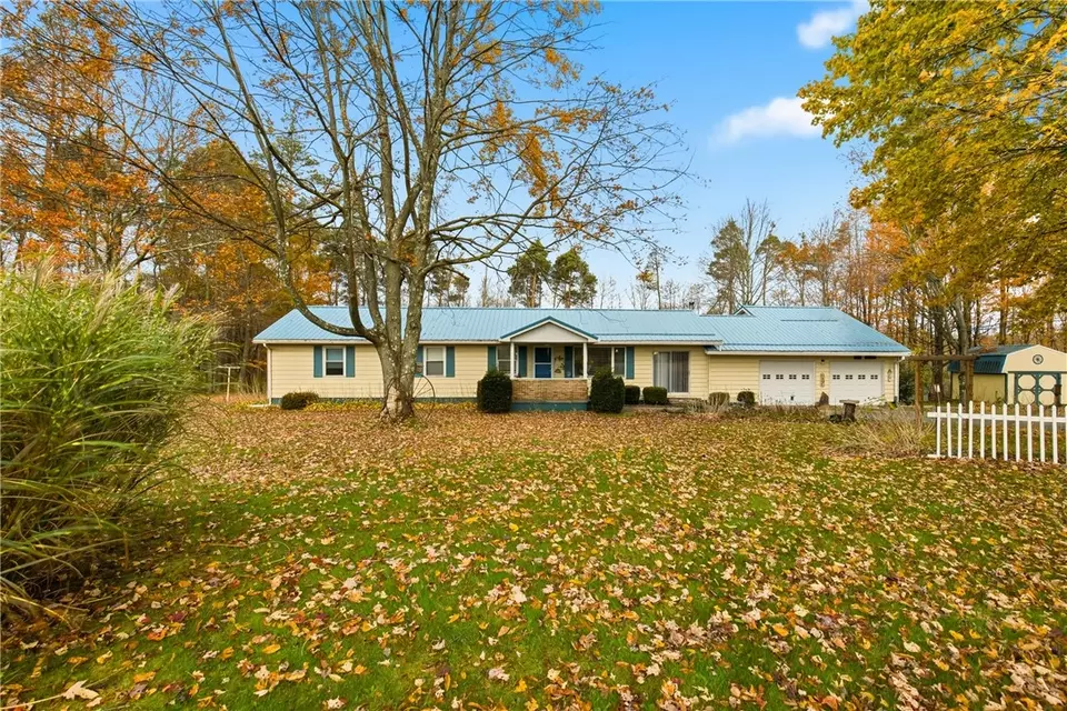  134 Evergreen Dr, Somerset, PA 15501 photo 1