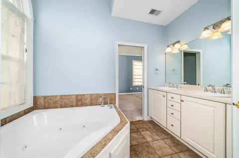 507 E Vanderbilt Dr, Mars, PA 16046 photo 13