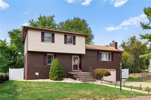 115 Willow Village Dr, Pittsburgh, PA 15239