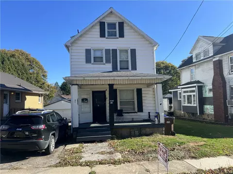 51 N High St, Greenville, PA 16125