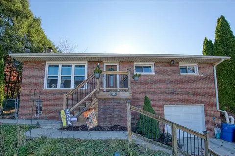 125 Clinton Ave, Butler, PA 16001