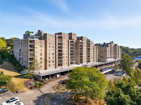 2160 Greentree Rd #801W, Pittsburgh, PA 15220